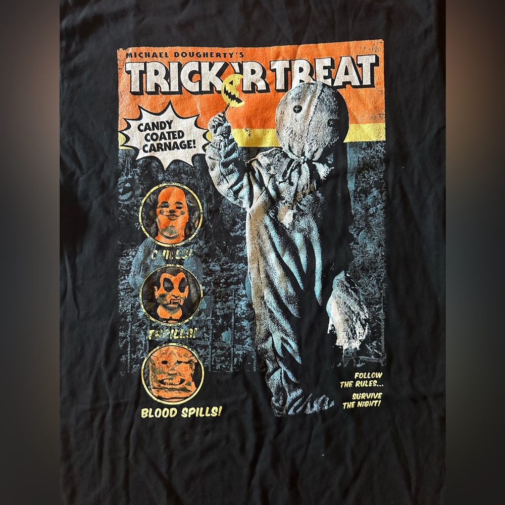 NWT Trick โr Treat T-shirt size medium Hot Topic ๐ - Picture 3 of 7
